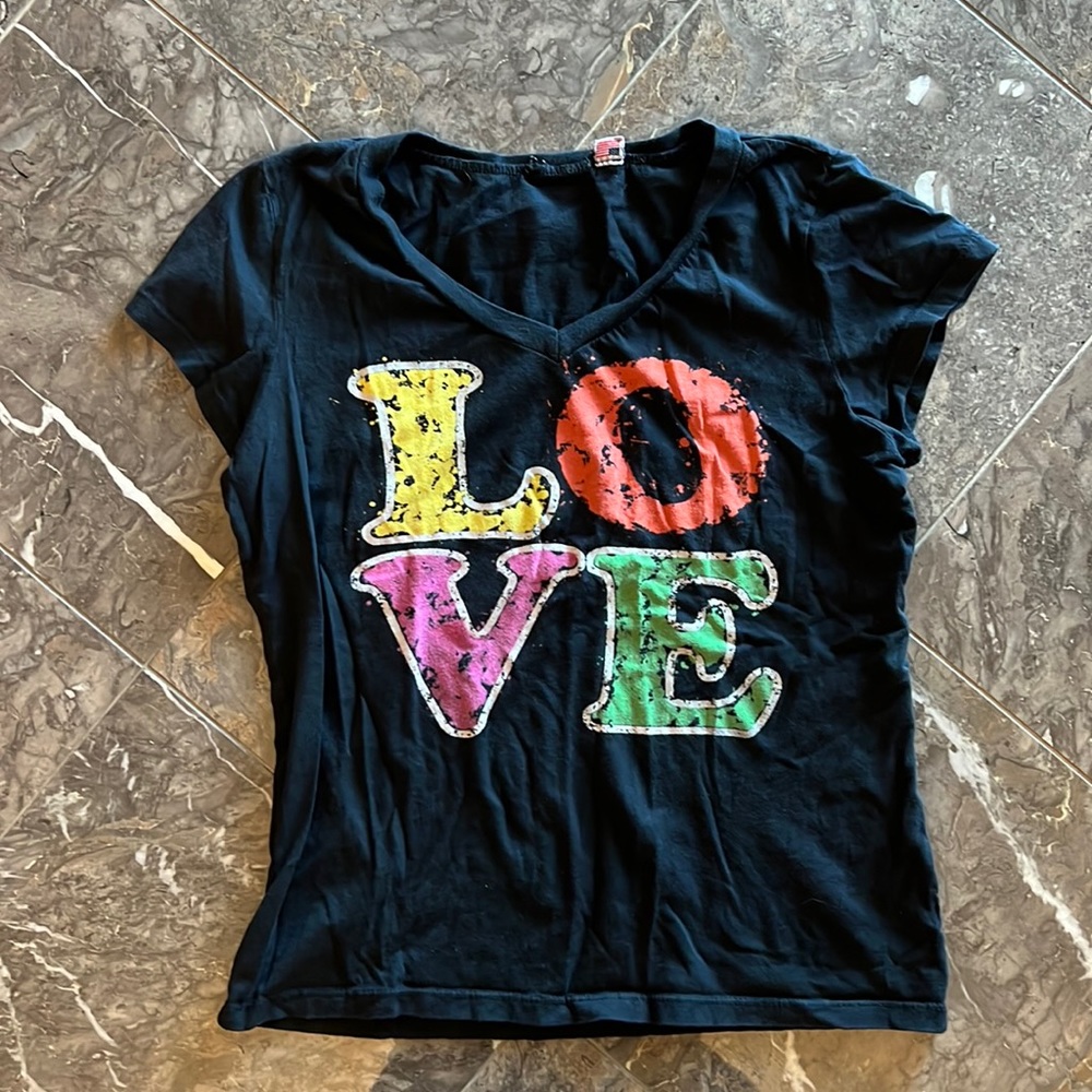 Black T-shirt with love letters